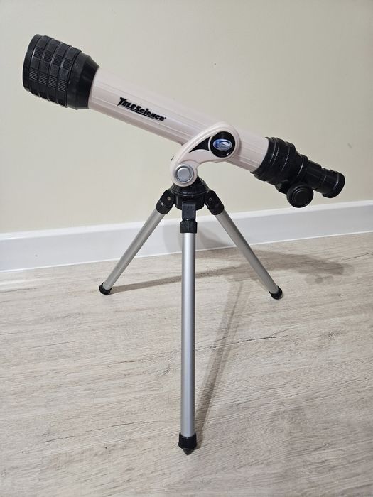 Детска играчка телескоп