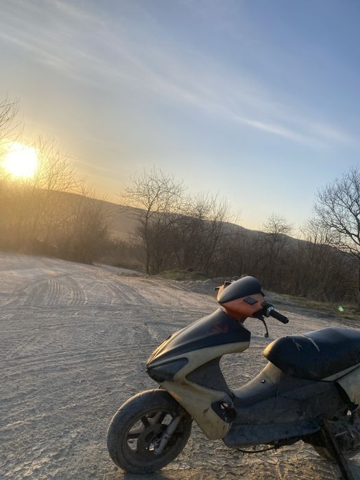 Vand sau schimb Scuter 80cc benelli 491