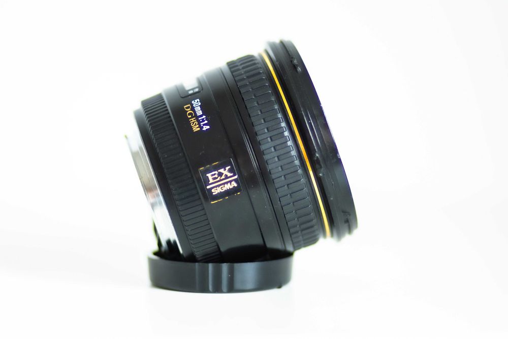 Obiectiv SIGMA 50 f 1.4 Ex DG Hsm montura CANON EF - foarte sharp