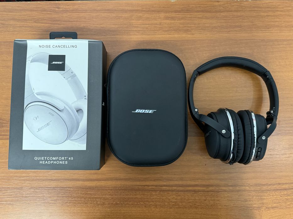 Слушалки тип Bose QuietComfort 45 (QC45) с кутия и калъф