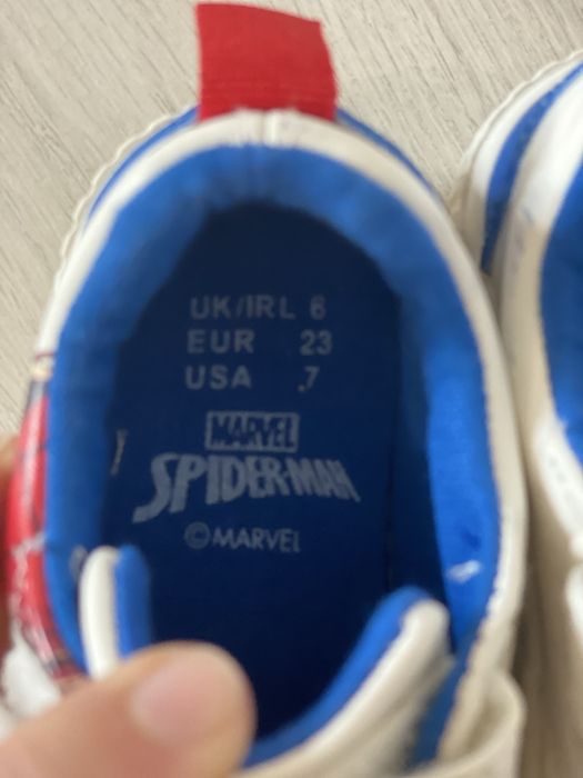 Adidasi Marvel m 23