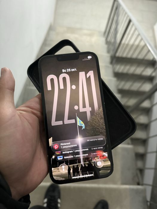 Продам iphone 13