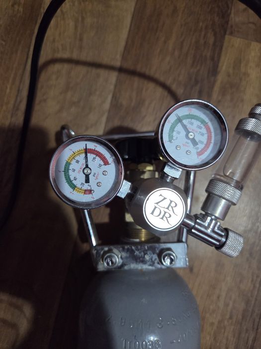 Butelie co2  in stare bună