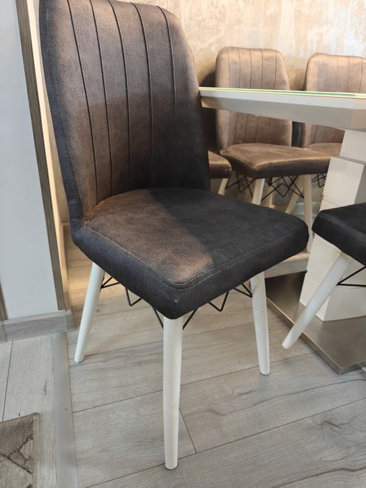 Set 8 scaune sufragerie