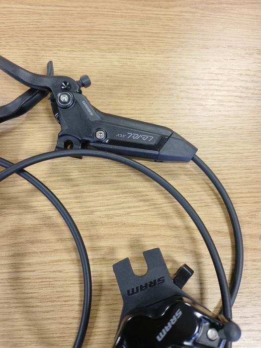 Предна/комплект/ дискови спирачки SRAM Level Silver Stealth с 4 бутала