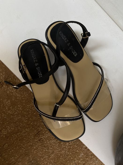 Продам новую обувь