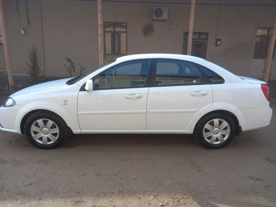 Жентра ласетти 2023 йил. 5700 км