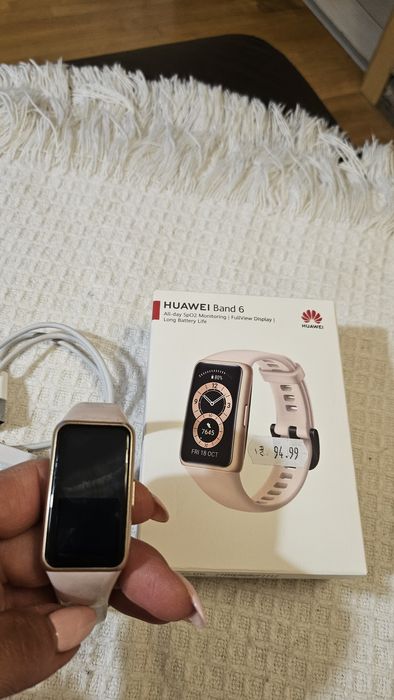 HUAWEI band 6  розово злато