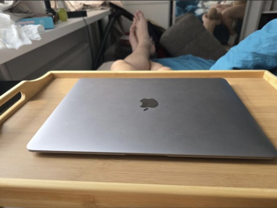 Apple macbook m1 air 2020 yili