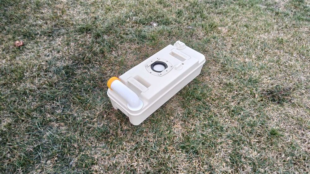 Caseta pentru toaleta cu golire exterioara marca Thetford, model C2