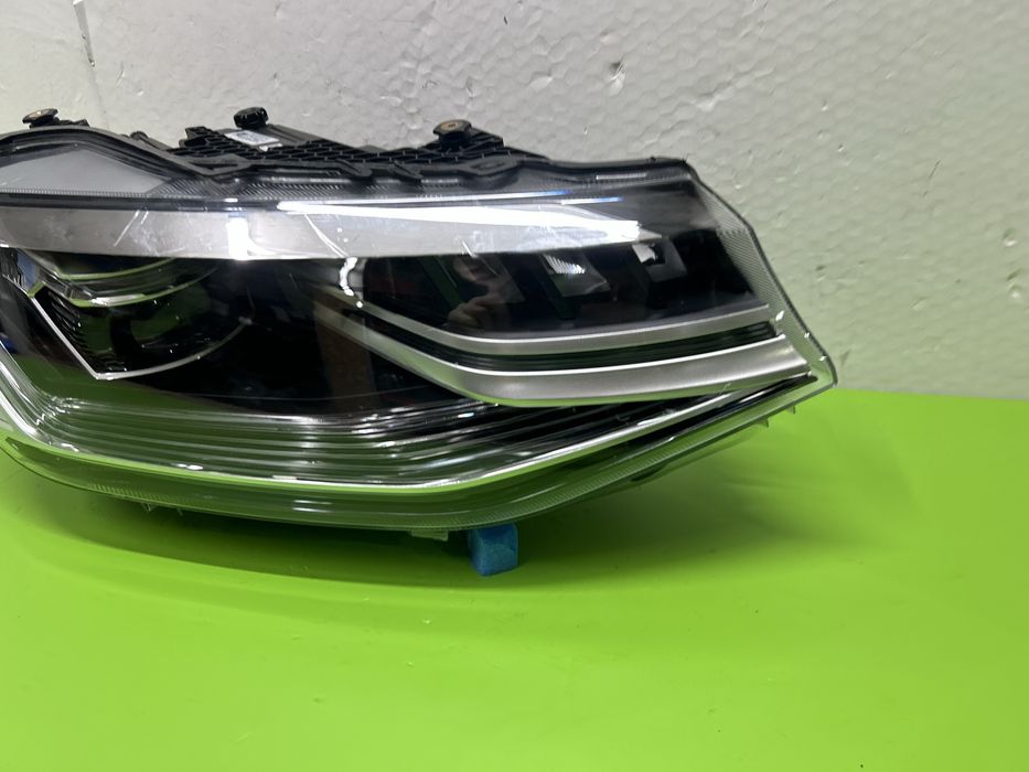 Far VW Caddy mk5 full led adaptiv 2023-2025