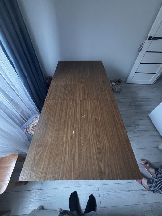 Стол книжка / Кітапша үстел