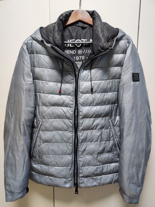 Распродажа: куртки, шубы, шапка.