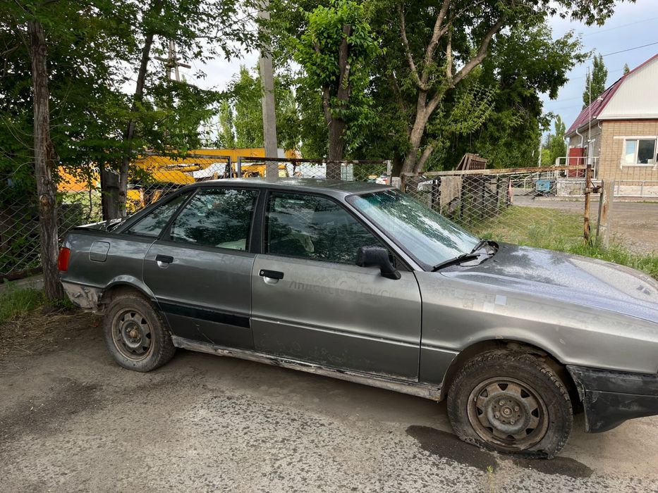 Продам Audi 80 1990 возможен торг