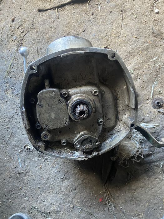 Продам запчасти мото урал