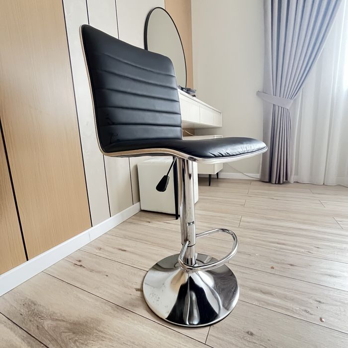 Кожанная Офисные стуля