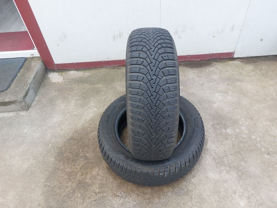 125 lei bucata! Doua anvelope M+S/IARNA 205 60 16 Goodyear! 7 mm