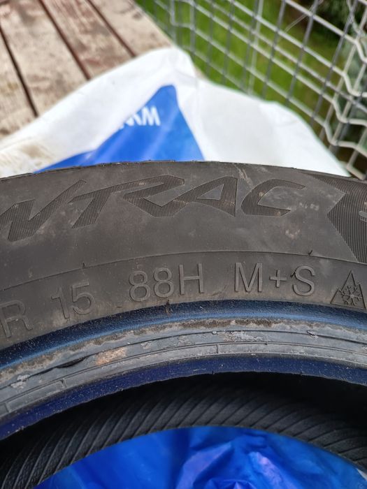 De vânzare anvelope iarnă Vredestein 185 65 15 aproape noi.