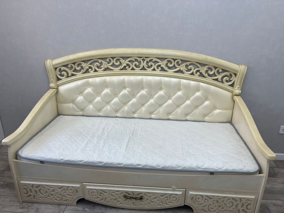 Продам кровать б/у