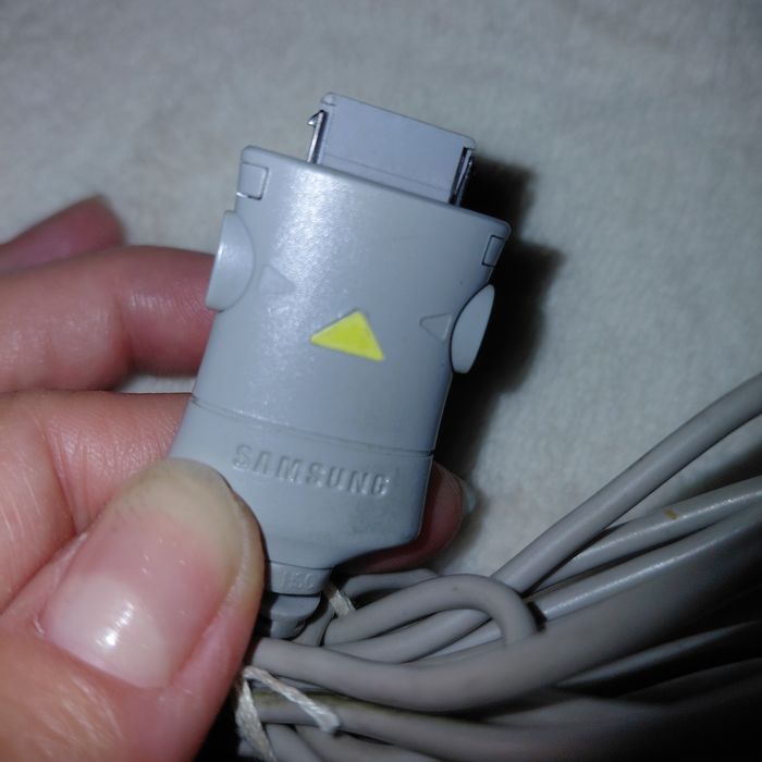Încărcătoare modele vechi de Motorola şi Samsung