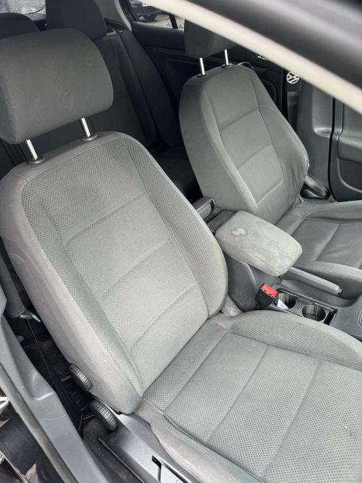 Продавам салон за Vw golf 5