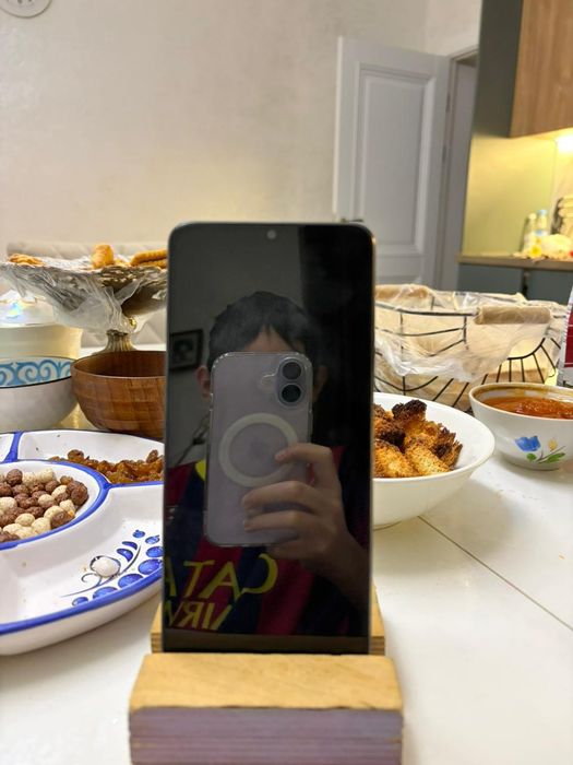 Redmi 13c либо же Poco c65