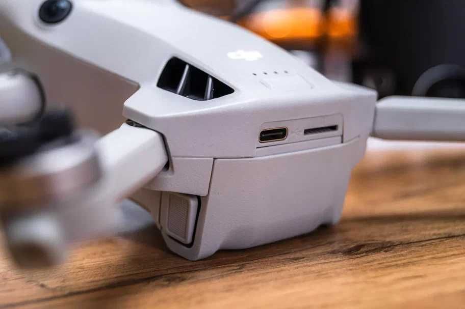 Дрон DJI Mini 4 Pro Fly More Combo Plus Гарантия Рассрочка