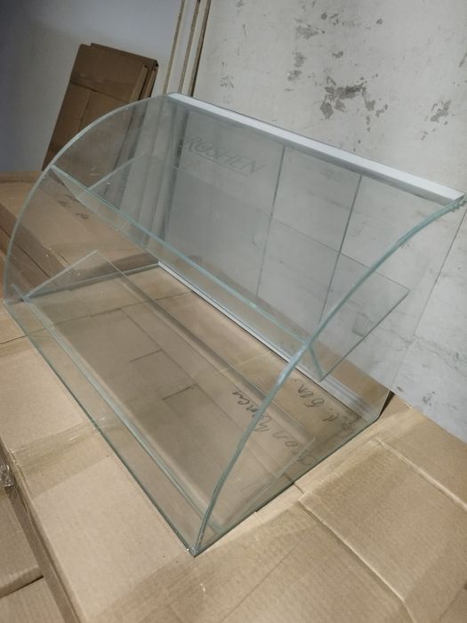 Витрина стеклянная