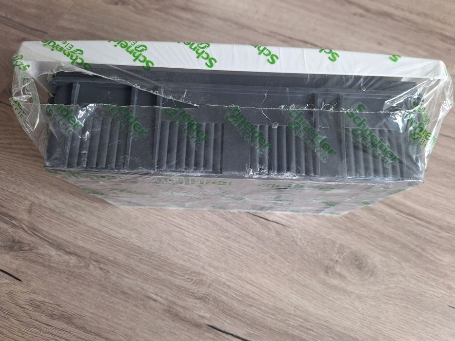 Ел табло Schneider с до 12бр гнезда