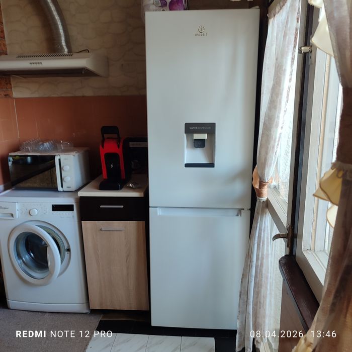 Хладилник" Indesit"188/60 см.