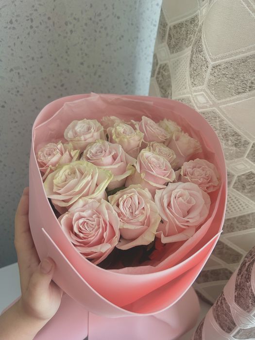 Нежный букет роз,15шт,напишите в ватсап