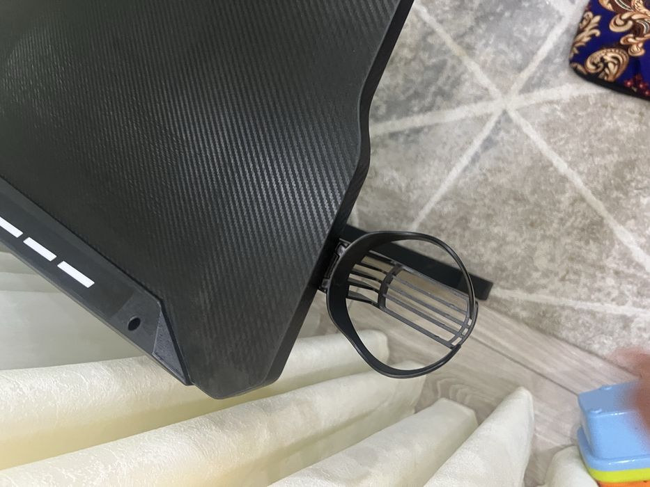 Продам компьютерный стол