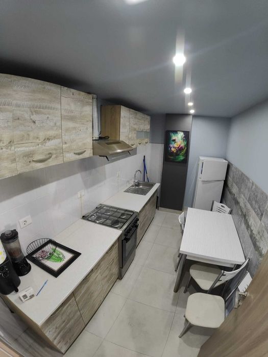 Închiriez apartament 3 camere, DECOMANDAT, 80 mp – Ultracentral, Câmpulung Moldovenesc