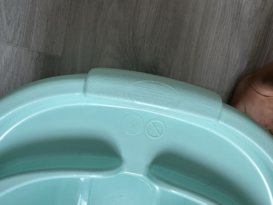 Cadita pentru baie bebe