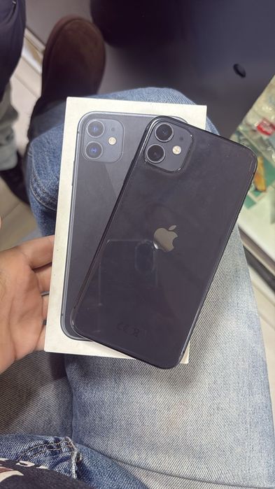 Продам Айфон 11 64гб