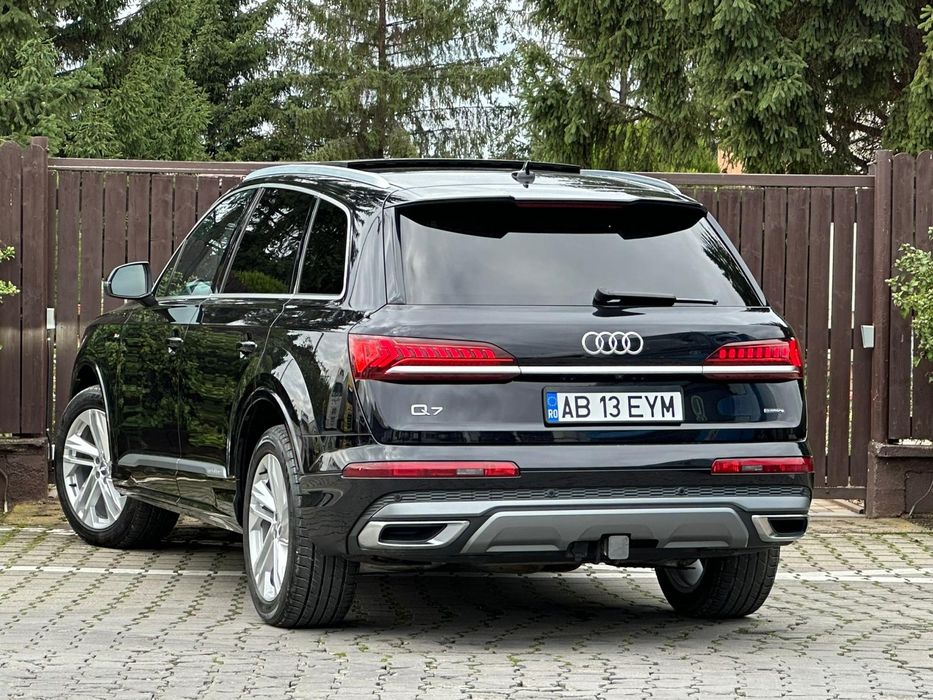 Audi Q7 quoatroo 3.0 benzina 340cp mild haibrid 7 locuri