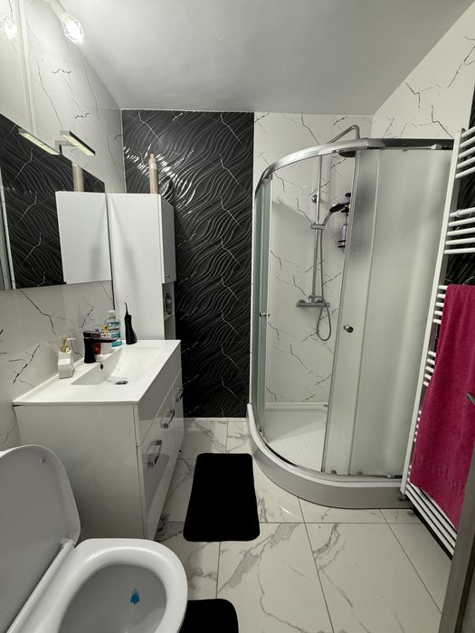 Apartamnet 2 camere decomandat la cheie