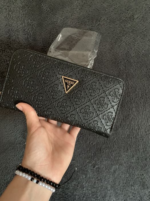 Portofel GUESS? for Women - OFERTĂ DOAR 49 RON