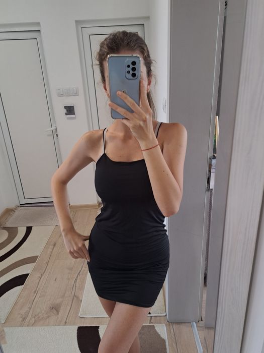 Къса парти рокля