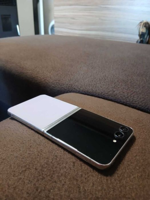 Samsung Z Flip 5