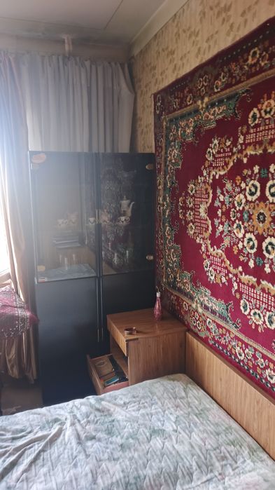 Продам квартиру возле Кадышева 3 комнатную  своя