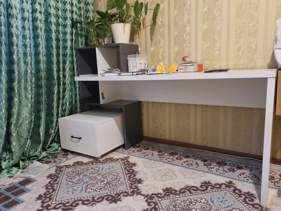 Учебный стол для школьника