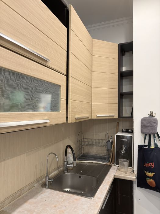 Продается кухня со встроенной техникой