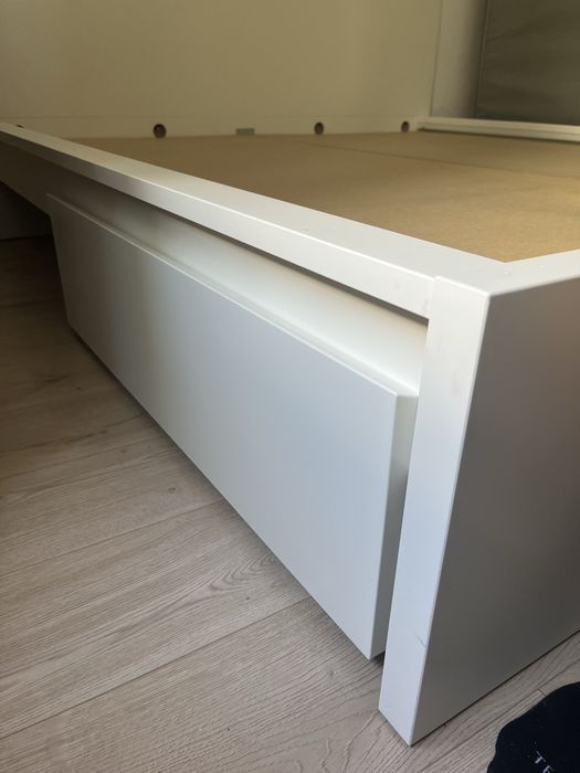 Pat MALM 180x200 + somiere intregi pal + 2 sertare
