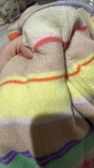 Pulover 100% cașmir impecabil m/l culori superbe