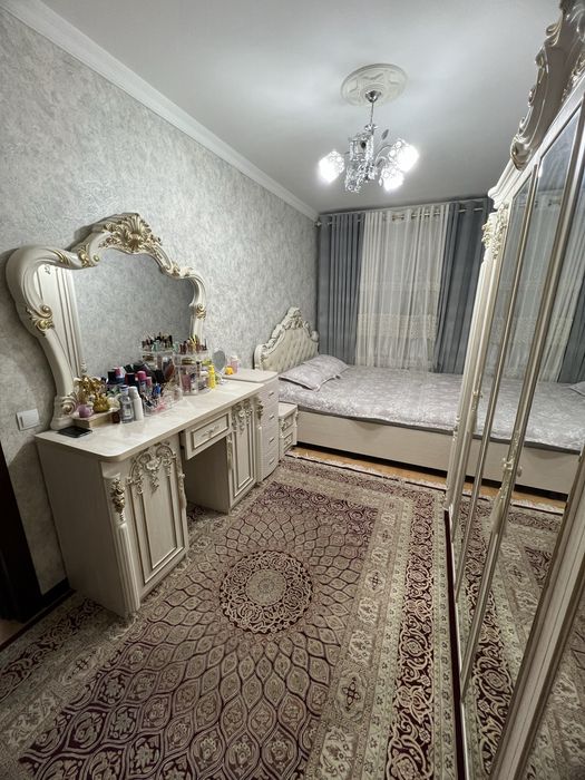 Срочно продаю пять комнатную квартиру