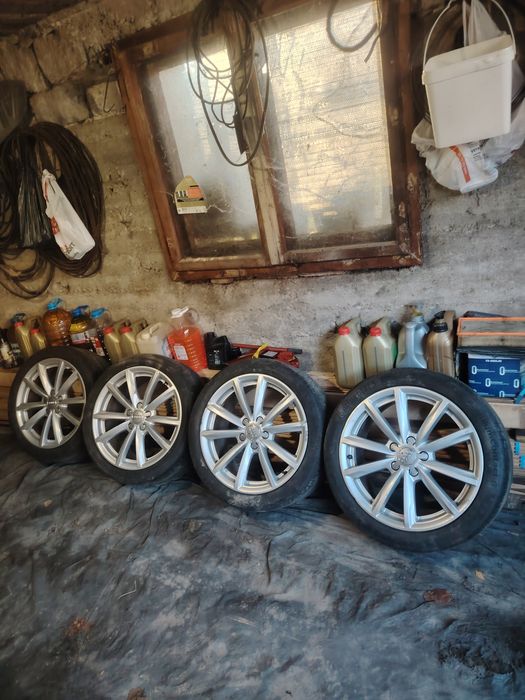 Уникални оригинални джанти със гуми 245.40. 18