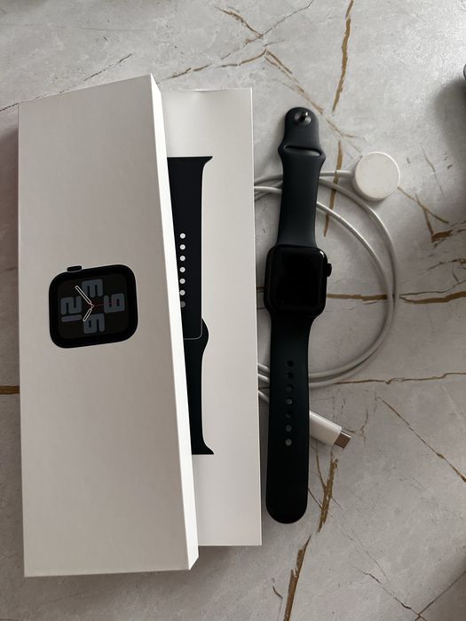 Apple watchSE(Gen2)40mm midnight GPS