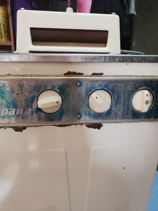 Продам стирала Урал в отличном рабочем состояни