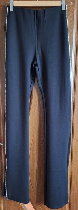 Pantaloni noi, Calzedonia